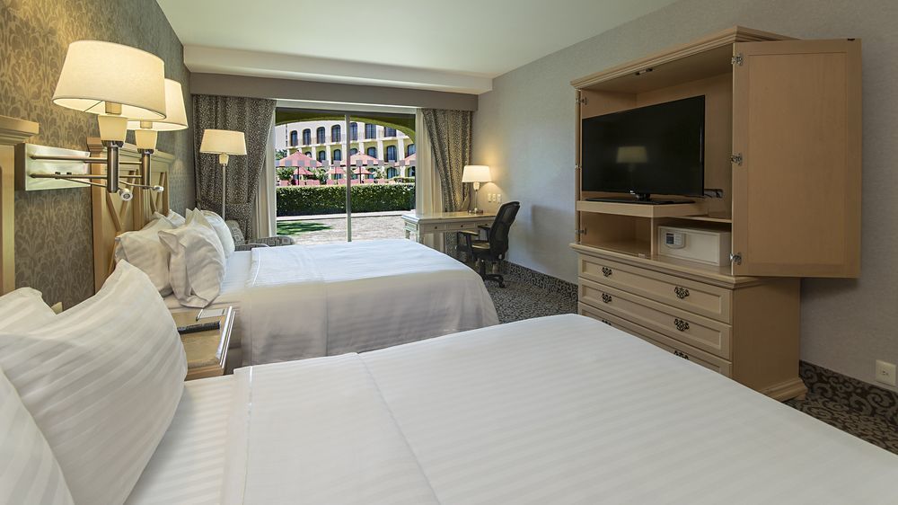 Holiday Inn Express & Suites Queretaro By Ihg Екстериор снимка