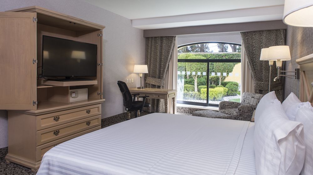 Holiday Inn Express & Suites Queretaro By Ihg Екстериор снимка